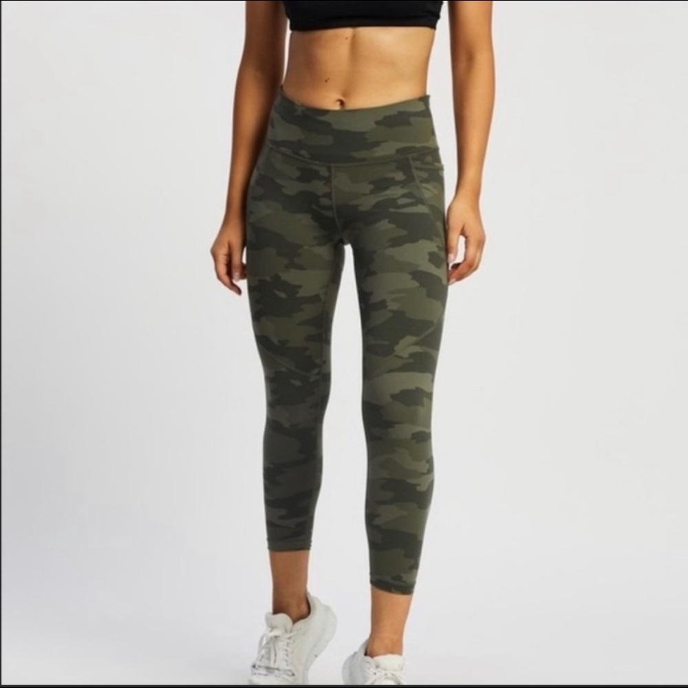 Sweaty Betty The Power 7/8 Olive Green Camo Leggings Size S Small NWOT